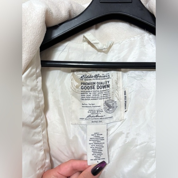 Eddie Bauer Cream Quilted Goose Down Hooded Faux Fur Belted Jacket Size Large - Picture 5 of 12